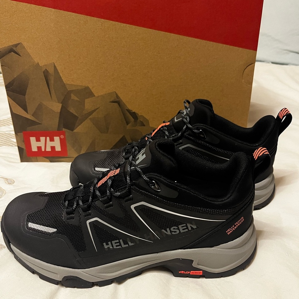 Women's Cascade Low-Cut HELLY TECH® Hiking Shoes